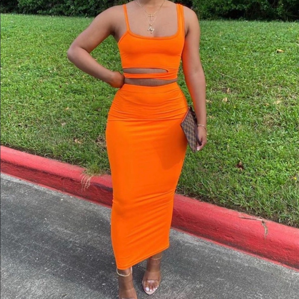 Two-piece skirt set